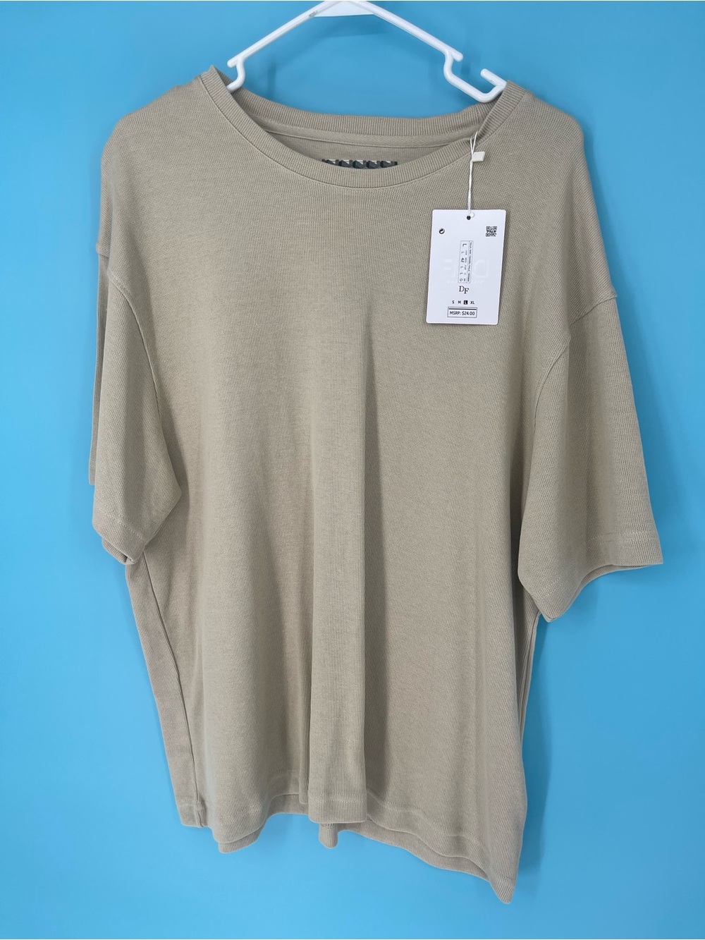 Men's‎ Short Sleeve Crewneck Tee in Taupe